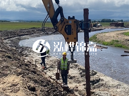 水上打松木樁聯(lián)系電話-工地比較遠可以接嗎？